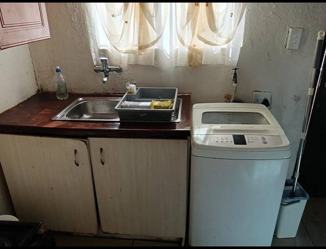 2 BEDROOM HOUSE FOR SALE IN FLEURHOF